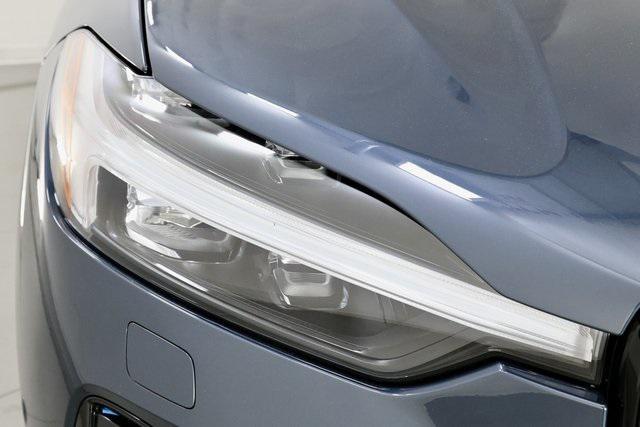 new 2025 Volvo XC60 Plug-In Hybrid car, priced at $66,260