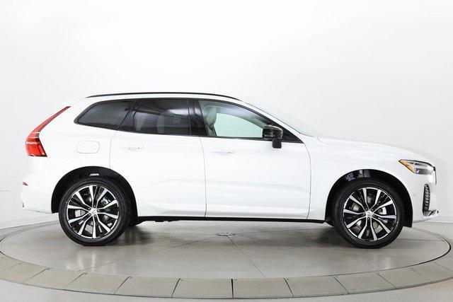 new 2025 Volvo XC60 car