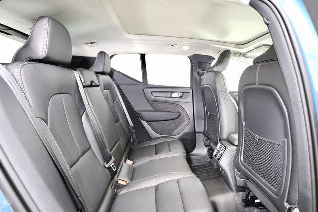 new 2025 Volvo XC40 car, priced at $50,565