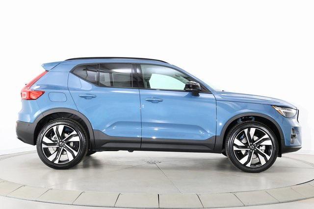 new 2025 Volvo XC40 car, priced at $50,565