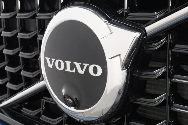 new 2025 Volvo XC40 car, priced at $50,565