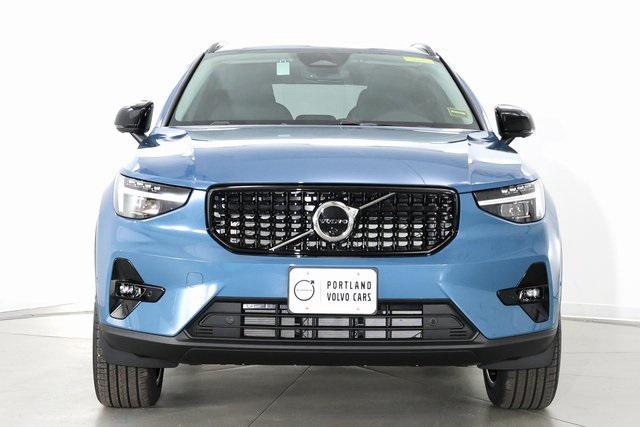 new 2025 Volvo XC40 car, priced at $50,565