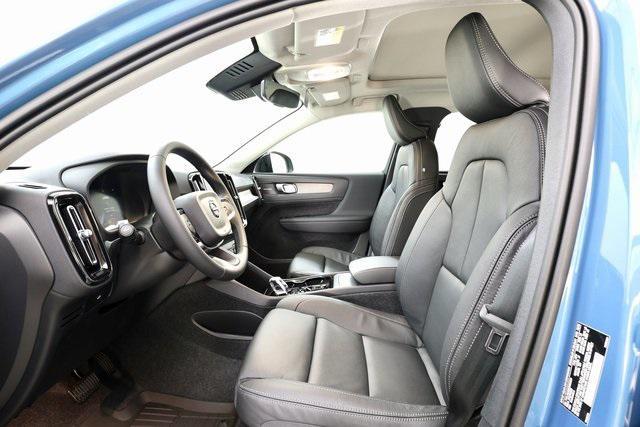 new 2025 Volvo XC40 car, priced at $50,565