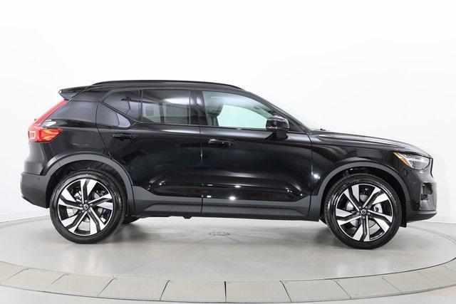 new 2025 Volvo XC40 car, priced at $48,710