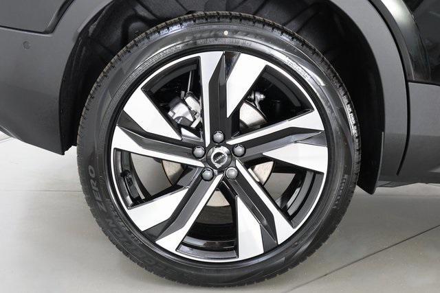 new 2025 Volvo XC40 car, priced at $48,710