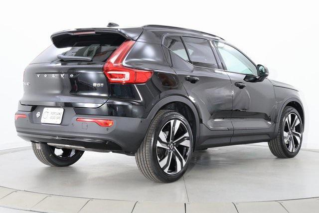 new 2025 Volvo XC40 car, priced at $48,710