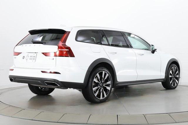 used 2021 Volvo V60 Cross Country car, priced at $34,590