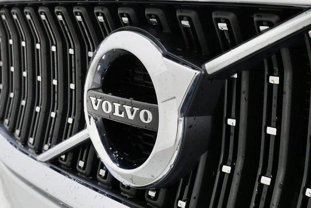 used 2021 Volvo V60 Cross Country car, priced at $34,590