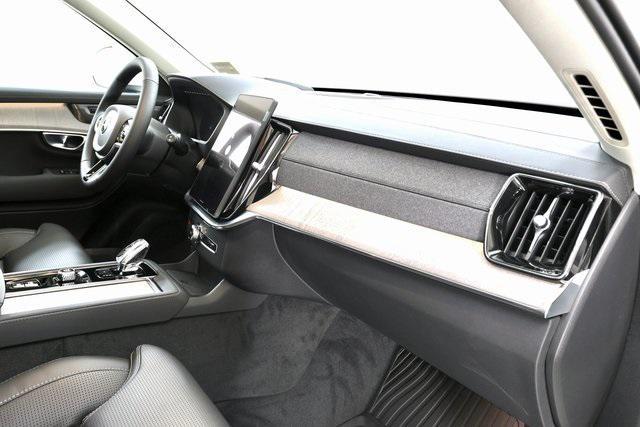 new 2025 Volvo XC90 Plug-In Hybrid car, priced at $82,405