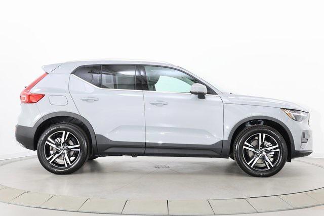new 2025 Volvo XC40 car, priced at $43,235