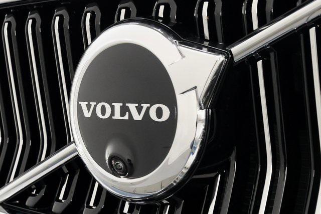 new 2025 Volvo XC40 car, priced at $52,235