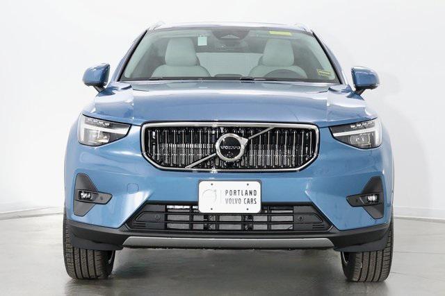 new 2025 Volvo XC40 car, priced at $52,235