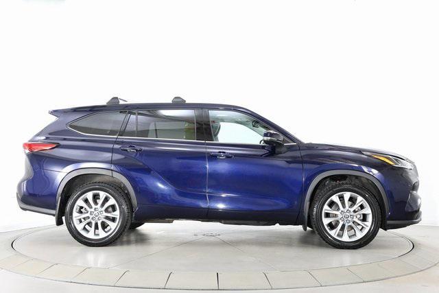 used 2023 Toyota Highlander car, priced at $38,490