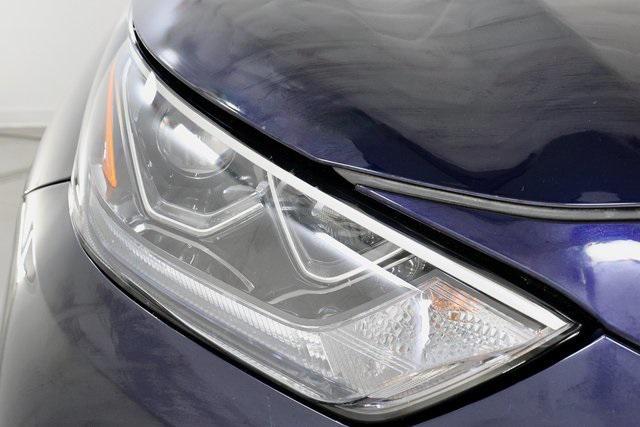 used 2023 Toyota Highlander car, priced at $38,490