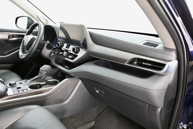 used 2023 Toyota Highlander car, priced at $38,490