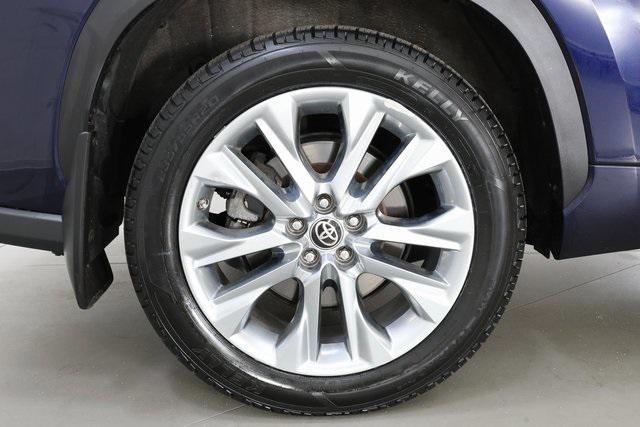 used 2023 Toyota Highlander car, priced at $38,490