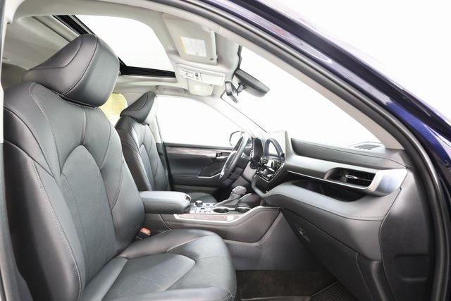used 2023 Toyota Highlander car, priced at $38,490