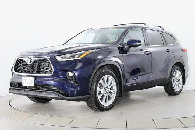 used 2023 Toyota Highlander car, priced at $38,490