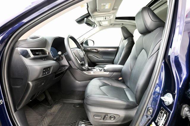 used 2023 Toyota Highlander car, priced at $38,490