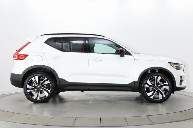 new 2025 Volvo XC40 car, priced at $48,790