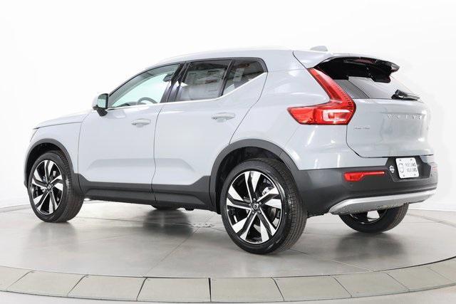 new 2025 Volvo XC40 car, priced at $50,040