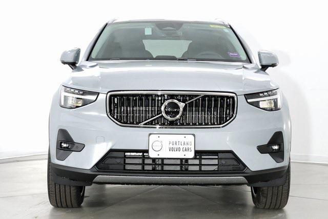 new 2025 Volvo XC40 car, priced at $50,040