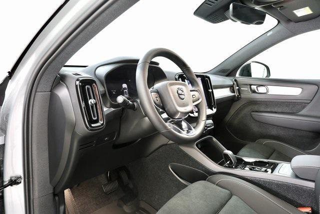 new 2026 Volvo XC40 car, priced at $52,625