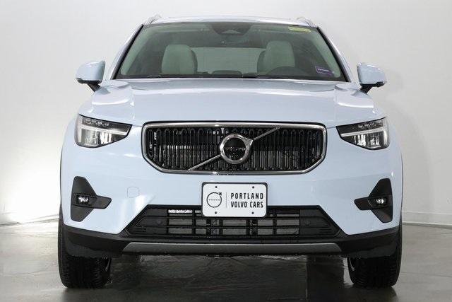 new 2024 Volvo XC40 car, priced at $42,220