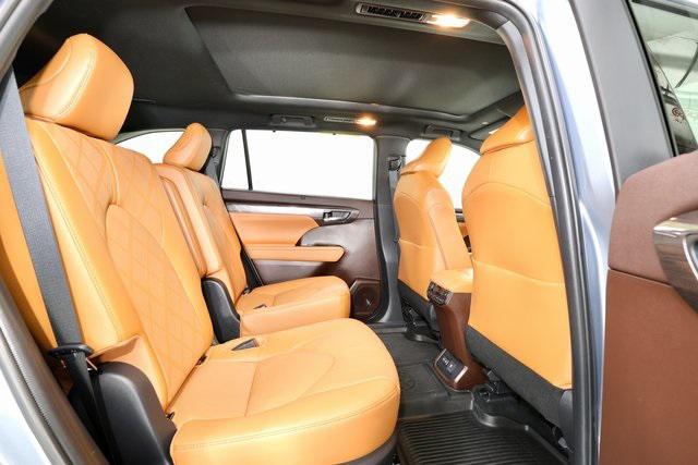 used 2022 Toyota Highlander car, priced at $40,590