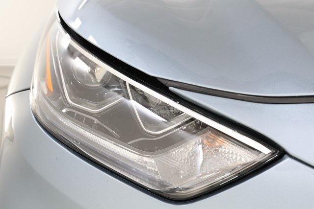used 2022 Toyota Highlander car, priced at $40,590