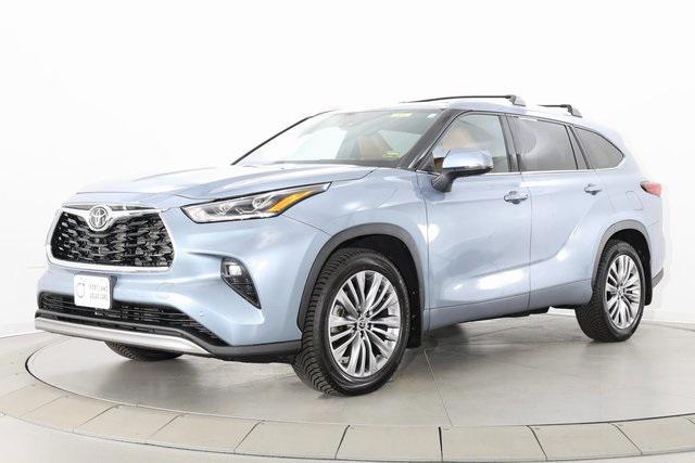 used 2022 Toyota Highlander car, priced at $40,590