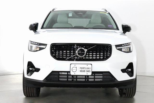 new 2025 Volvo XC40 car, priced at $46,815