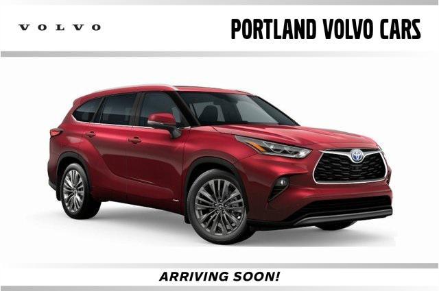 used 2023 Toyota Highlander car, priced at $39,990