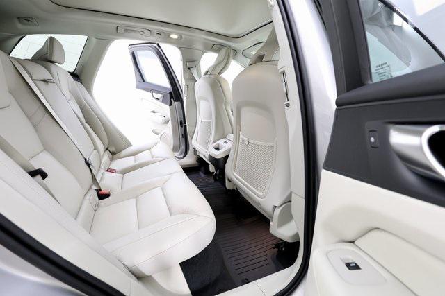 new 2025 Volvo XC60 car, priced at $54,515