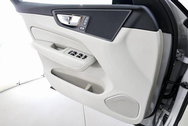 new 2025 Volvo XC60 car, priced at $54,515