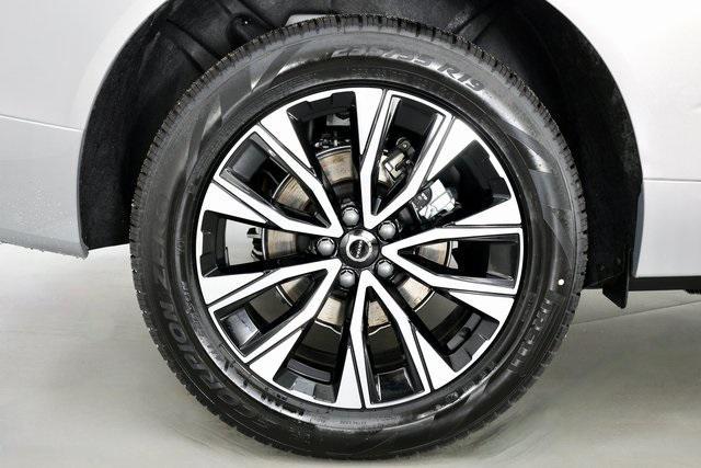 new 2025 Volvo XC60 car, priced at $54,515