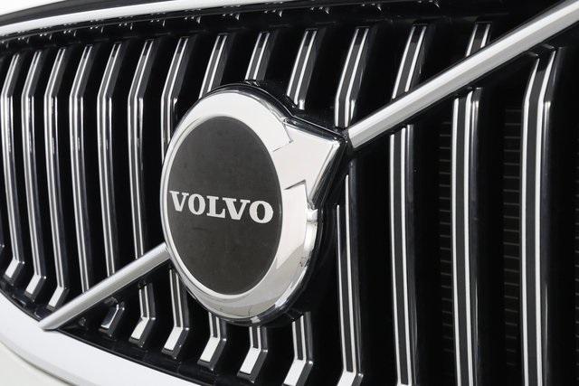 used 2022 Volvo XC60 car, priced at $38,990