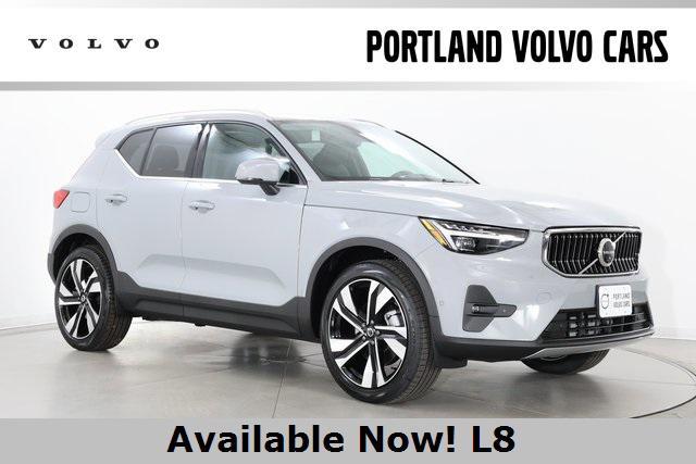 new 2025 Volvo XC40 car, priced at $43,065