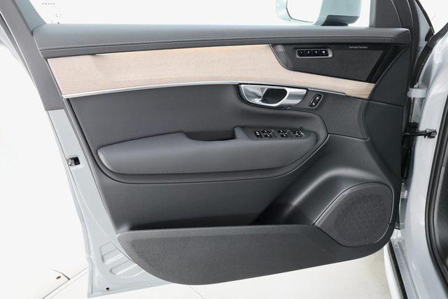 new 2026 Volvo XC90 car, priced at $68,825