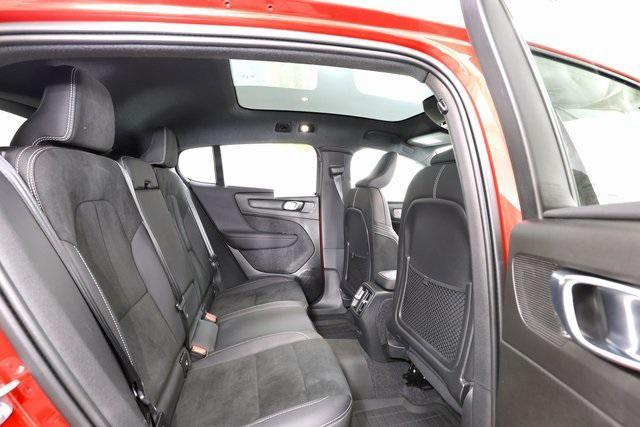 used 2023 Volvo C40 Recharge Pure Electric car, priced at $29,590