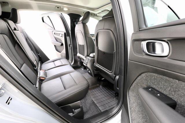 new 2025 Volvo XC40 car, priced at $55,865