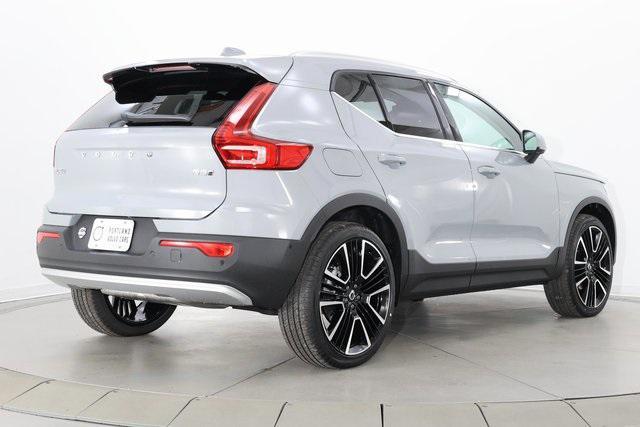new 2025 Volvo XC40 car, priced at $55,865