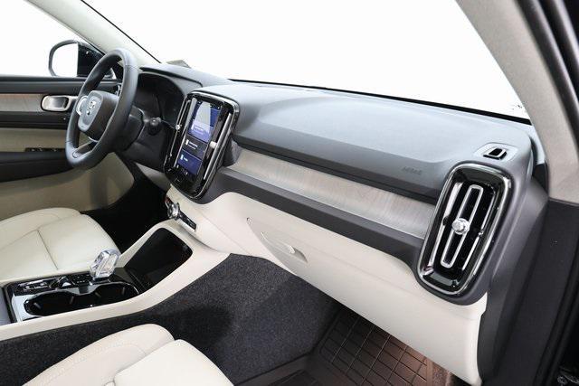 new 2025 Volvo XC40 car, priced at $47,335
