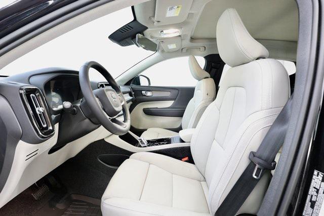new 2025 Volvo XC40 car, priced at $47,335