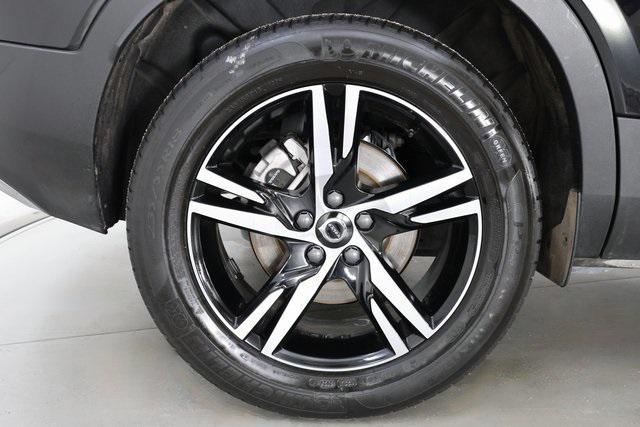 used 2025 Volvo XC40 car, priced at $29,990