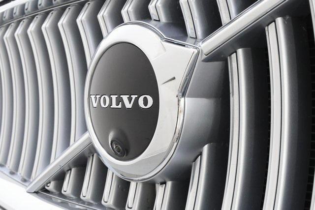 used 2022 Volvo XC90 car, priced at $40,990