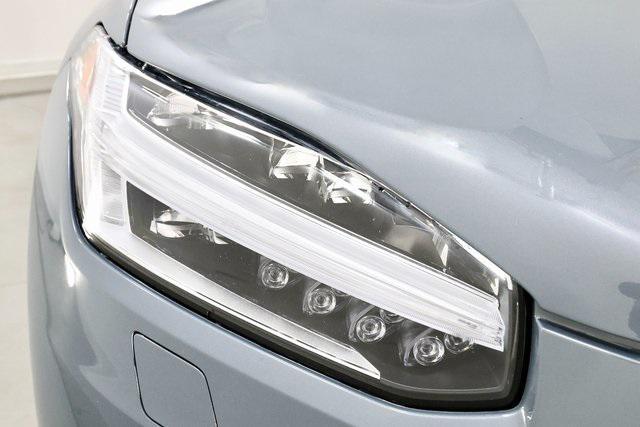 used 2022 Volvo XC90 car, priced at $41,990