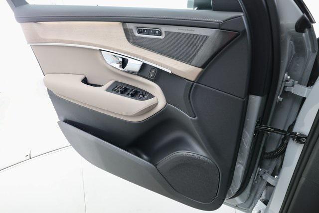 new 2025 Volvo XC90 Plug-In Hybrid car, priced at $75,895