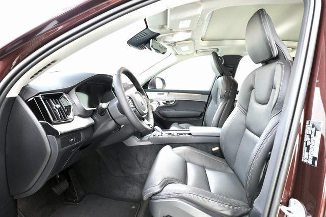 new 2025 Volvo XC90 car, priced at $76,585