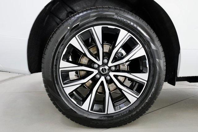 new 2025 Volvo XC60 car, priced at $49,705
